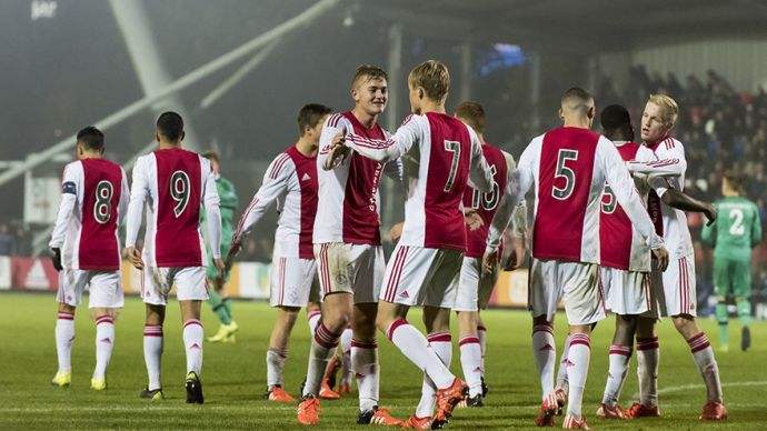 示出的顽强 示出的顽强