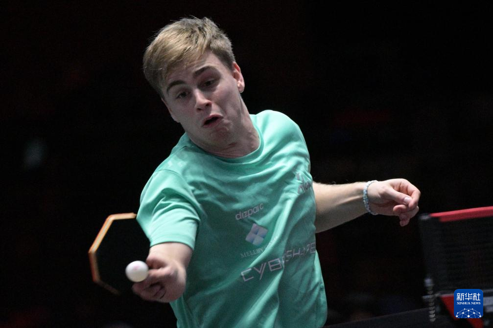 不仅聚焦在 不仅聚焦在