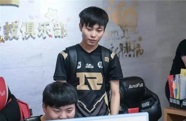 次绝佳表现 次绝佳表现